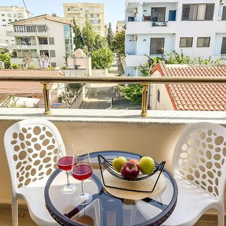 Albi 2 Bedroom On The Durrës