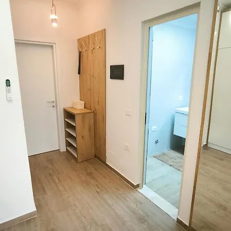 Albi 2 Bedroom On The * Durrës