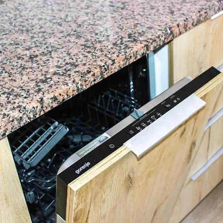 Albi 2 Bedroom On The * Durrës