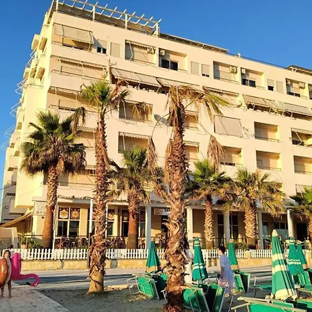 Albi 2 Bedroom On The Durrës