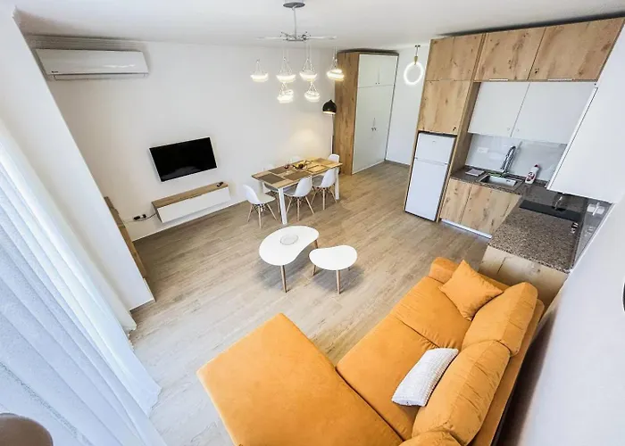 Apartment Albi 2 Bedroom On The