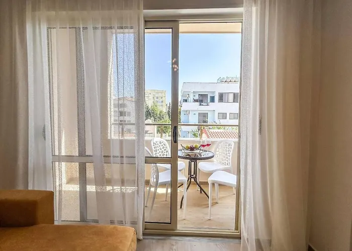 Albi 2 Bedroom On The Apartment *