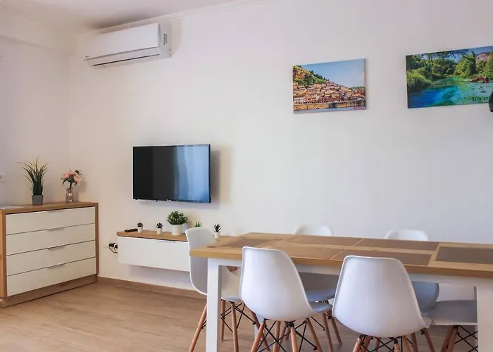 Albi 2 Bedroom On The Durres