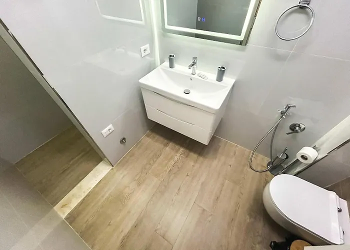 Albi 2 Bedroom On The * Durrës